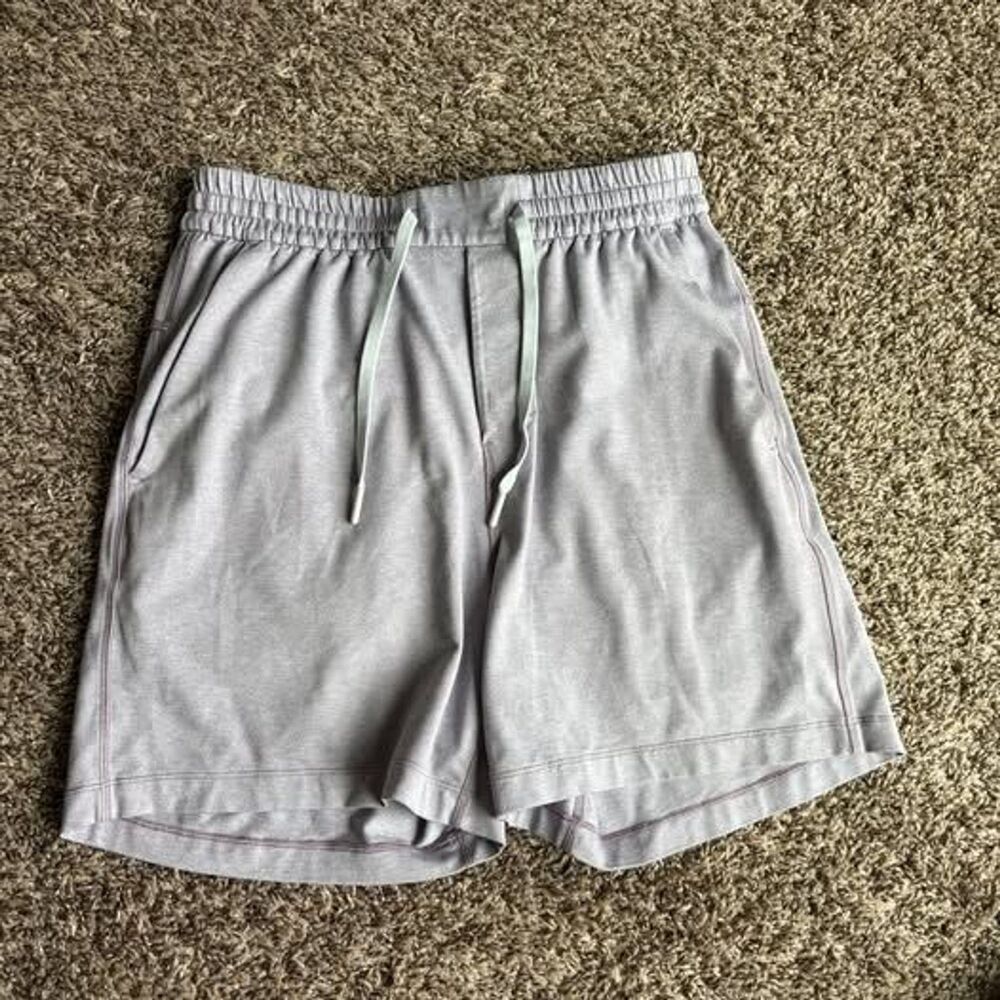 lululemon Mens Drawstring Shorts Lavender Heather Small LM7BCVS